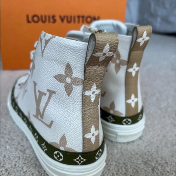 Louis Vuitton Monogram White & Green High-Top Sneakers - Picture 7 of 13